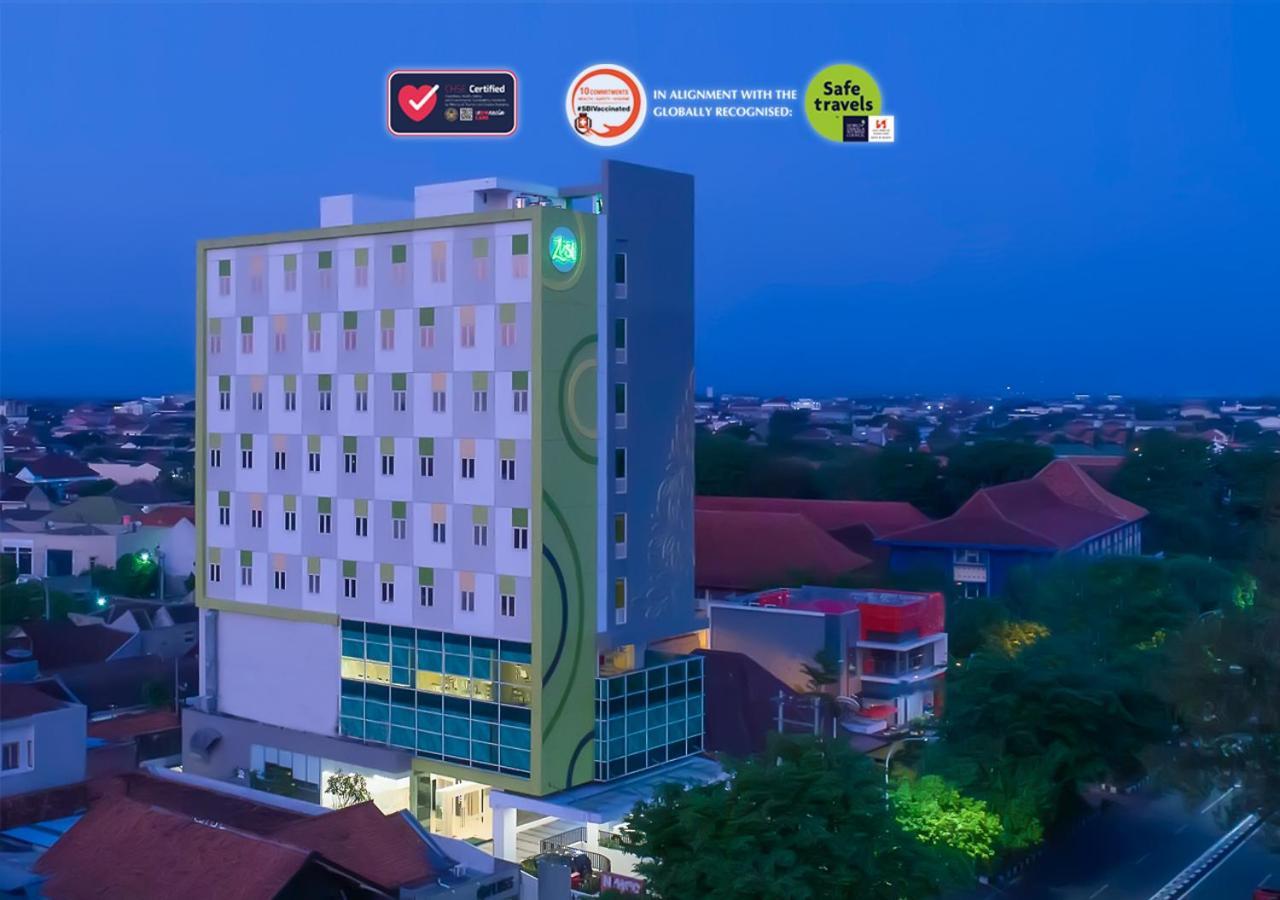 Zest Hotel Parang Raja Solo Bonorejo Bagian luar foto